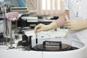 laboratory-563423_1920 1